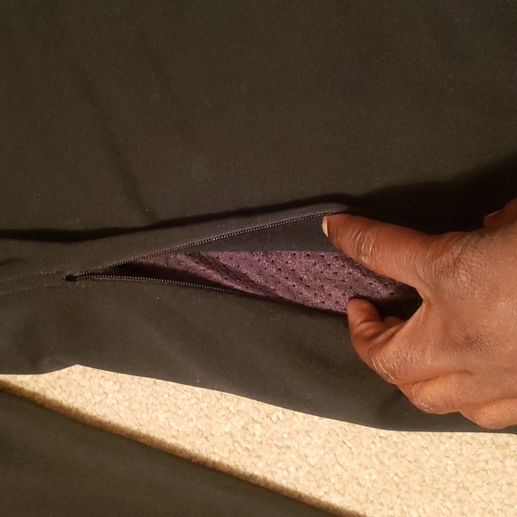 The North Face Women's Flight Series Black Jacket - Picture 9 of 16